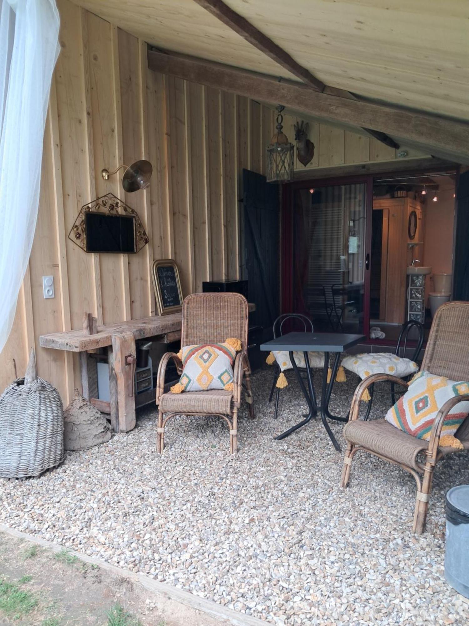 Bed and Breakfast Le Buisson De La Gariole Aubigny-sur-Nère Zimmer foto